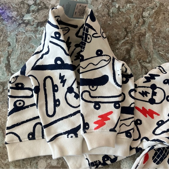 Cat & Jack Skateboard Sweat Set 12M NWT - Picture 7 of 11